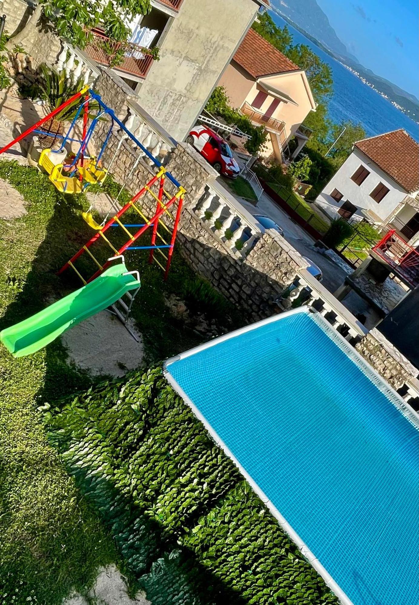 Апарт отель Family House With Pool & Sea View Биела Экстерьер фото